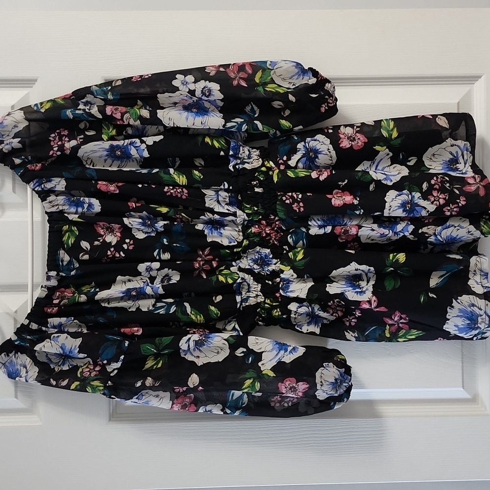 Romper - Picture 2 of 2